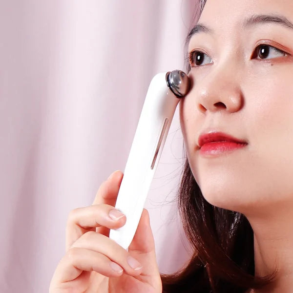 New Mini Electric Vibration Portable Eye Massager Anti-ageing Wrinkle Dark Circle Pen Removal Rejuvenation Beauty Care